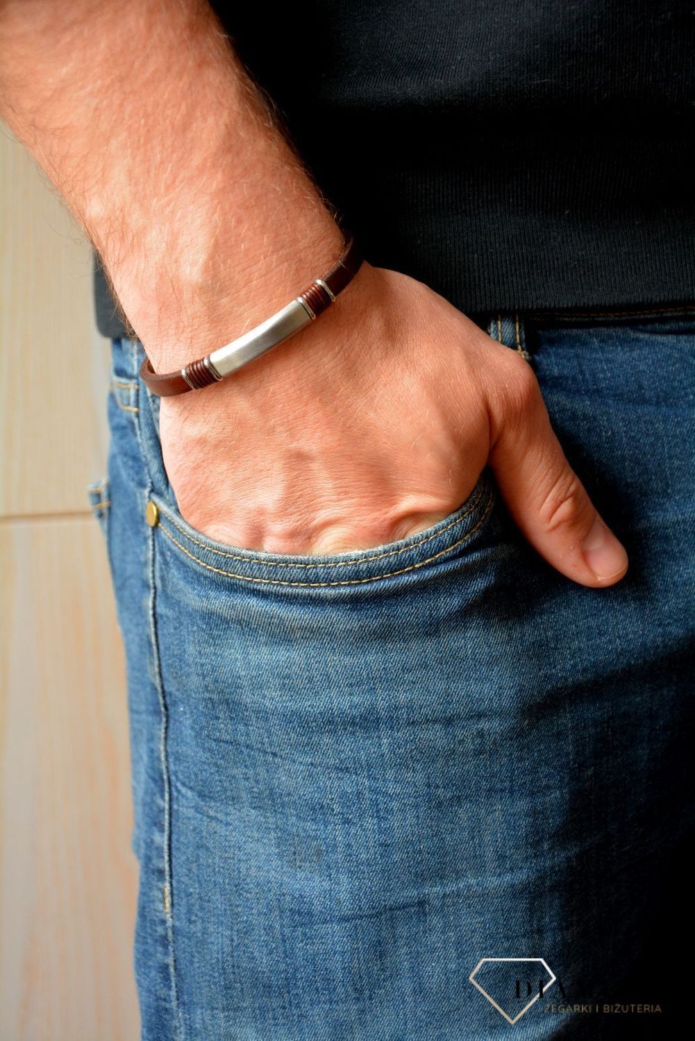 Bransoletka dla mężczyzny Dall'Acqua 'Brązowa skóra'v.jpg